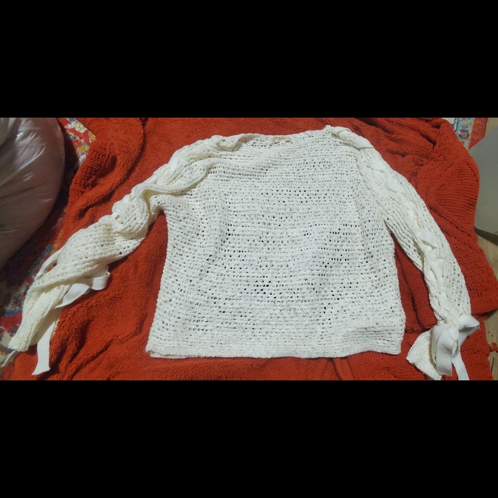 Rewind White sweater